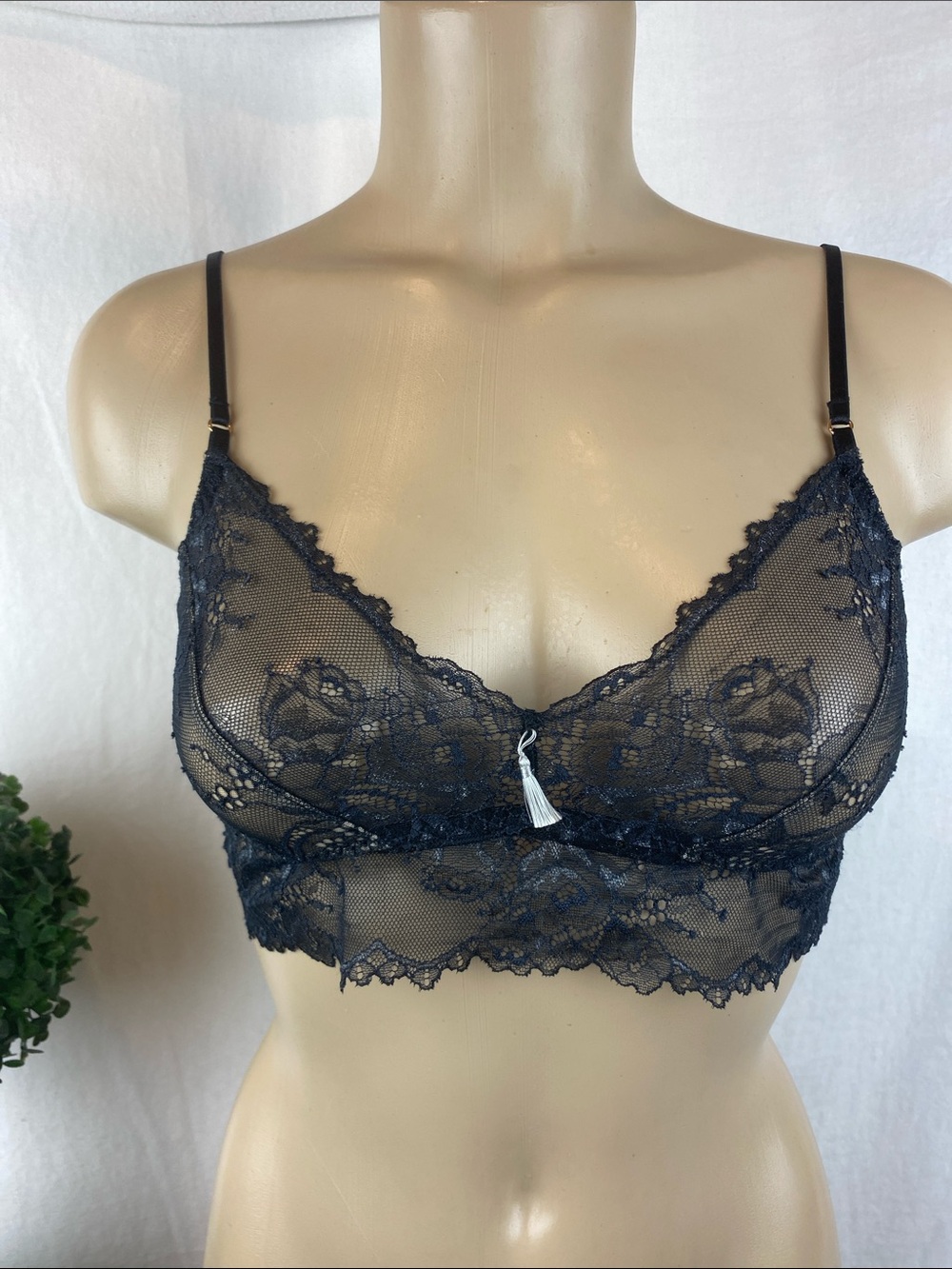 Elle Macpherson Black Sheer Lace Unlined Wire Free Bralette Bra M